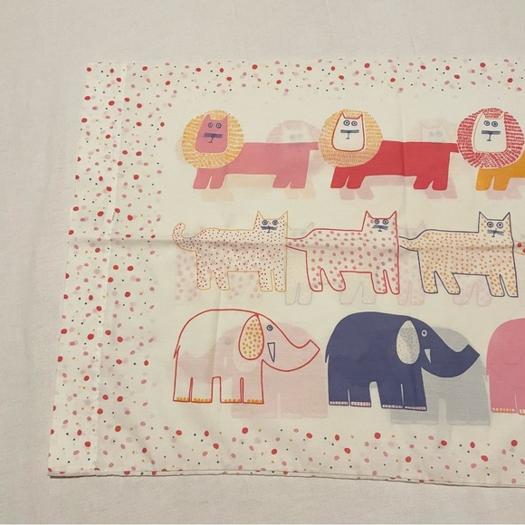 Vintage 1982 J P Stevens Utica Animals Zoo Pillowcase Lot of 2 - Picture 13 of 16